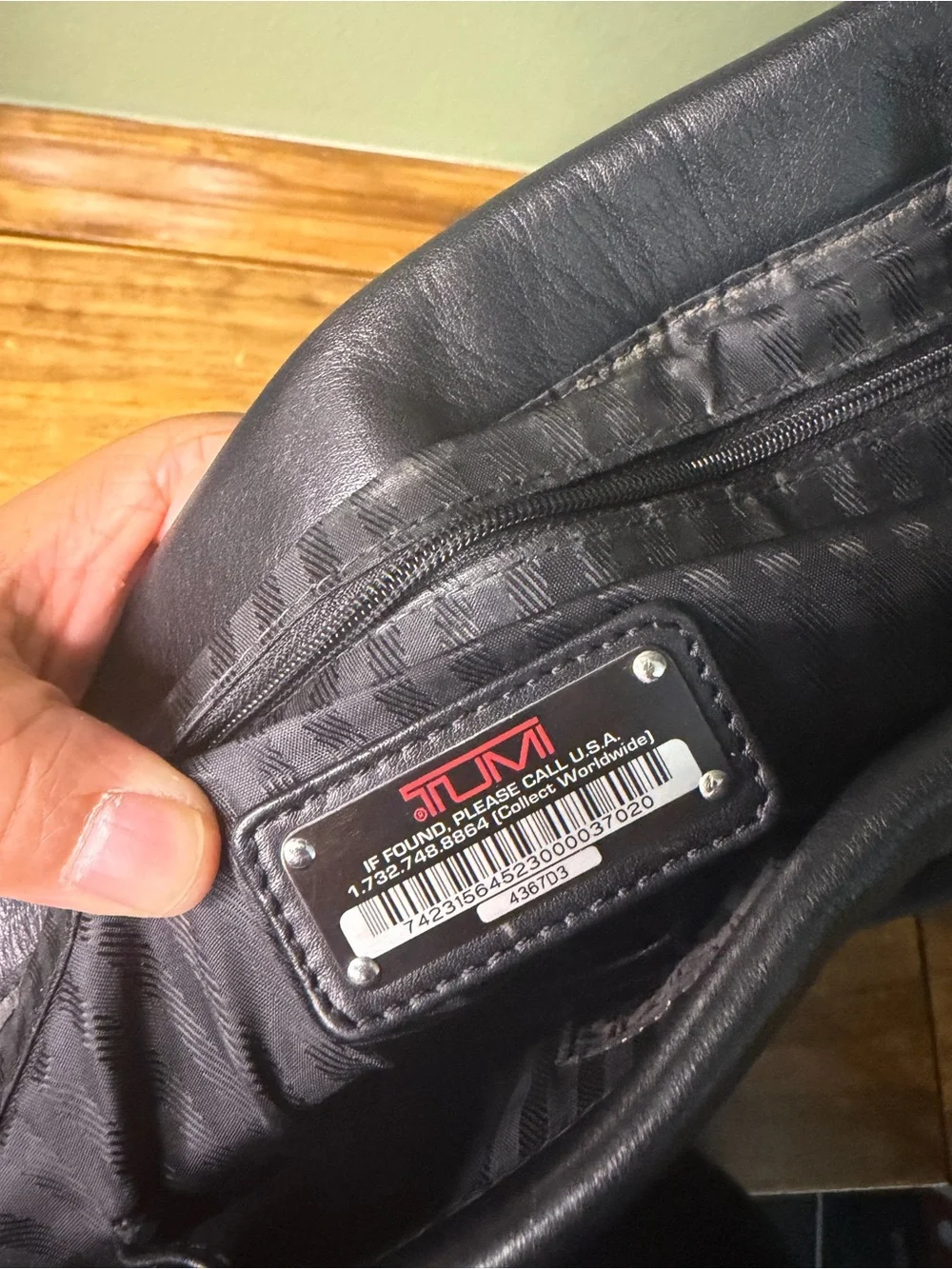 Tumi messenger bag